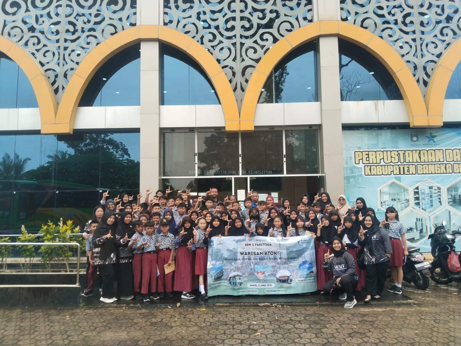 Kunjungi Perpusda, Kepala SDN 3 Parittiga: Ke Perpustakaan Dapat Mengimbangi Efek Sosmed Pada Siswa 