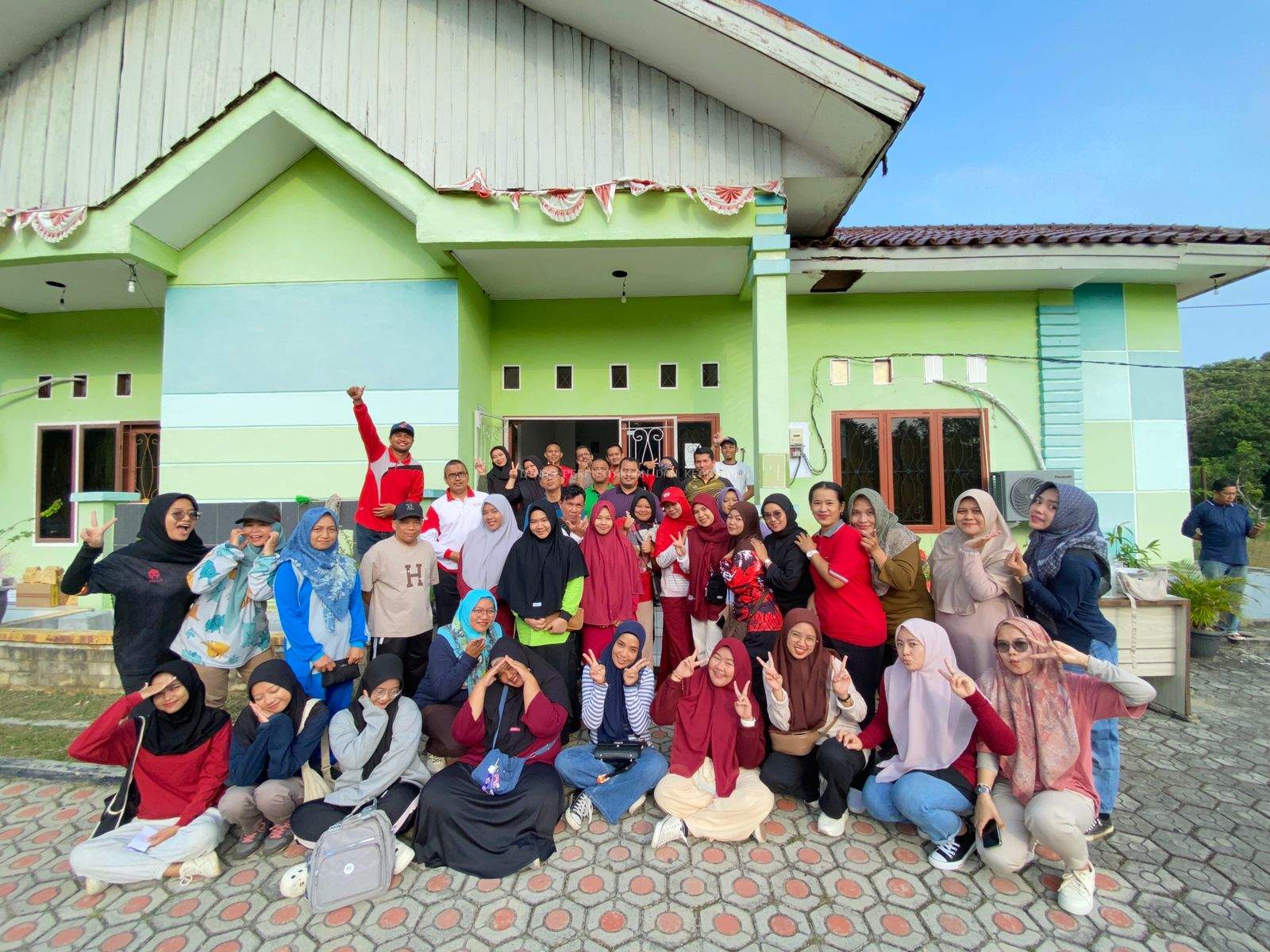 Meriahkan HUT RI Ke-80, Puluhan Pegawai DPK Bangka Barat Ikuti Jalan Sehat dan Lomba 